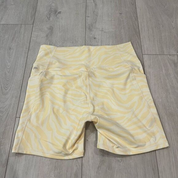 FABLETICS
Sign In
Oasis PureLuxe High-Waisted 6'
Short size XL - Picture 2 of 7